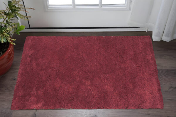 2' X 4' Red Indoor Shag Rug