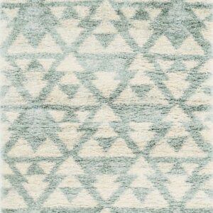 4' X 6' Ivory And Gray Geometric Distressed Area Rug
