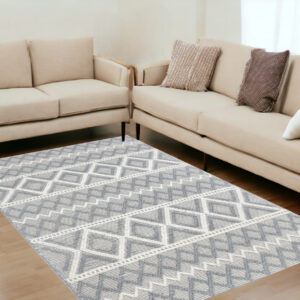 5' X 7' Gray and Ivory Geometric Handmade Area Rug