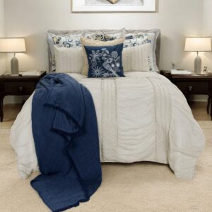 Ivory Geometric Quilt