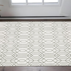 3' X 5' White And Grey Geometric Power Loom Stain Resistant Area Rug