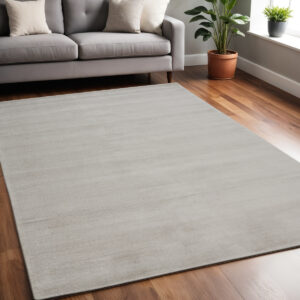 5' X 8' Gray And Silver Hand Woven Area Rug