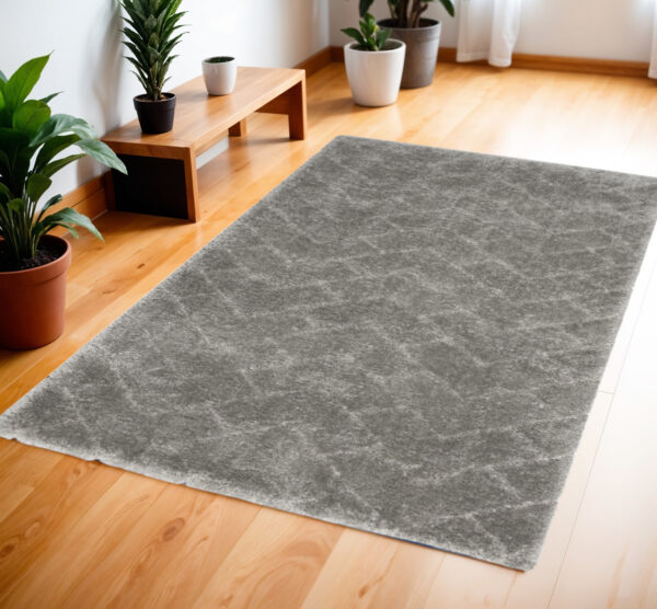 4' X 6' Gray Chevron Shag Area Rug