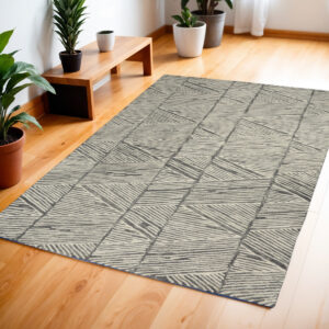 4' X 6' Gray and White Wool Abstract Area Rug
