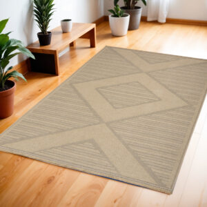 4' X 6' Natural And Beige Geometric Flatweave Non Skid Area Rug With Fringe