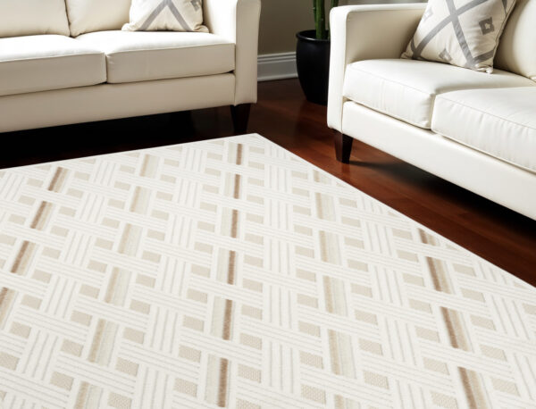 7' X 9' Cream Geometric Area Rug